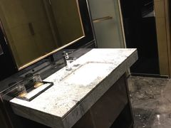 -迎商酒店(深圳罗湖火车站向西村地铁站店)