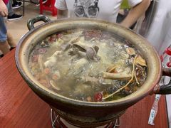 -威邵鸡煲(西华路总店)