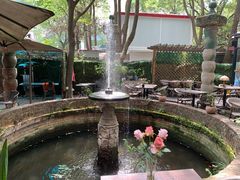 -Golden Lily河内巴黎法越料理餐厅(建国西路店)