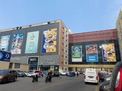 -百荣二期玩具城