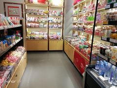 零售区-良品铺子(白云新世界店)