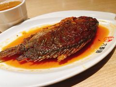 酥鲫鱼-六泰居·尔滨地标·东北菜(泰山路店)