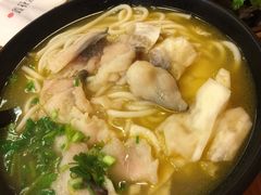 -鑫花溪牛肉米粉(凤凰街创始总店)