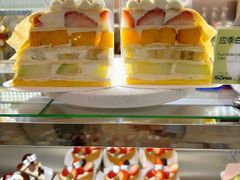 应季白巧水果千层-PAOPAO Bakery&Café(港汇店)