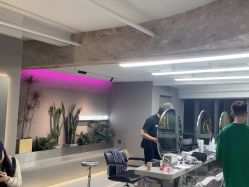 -宫铭烫发染发接发店