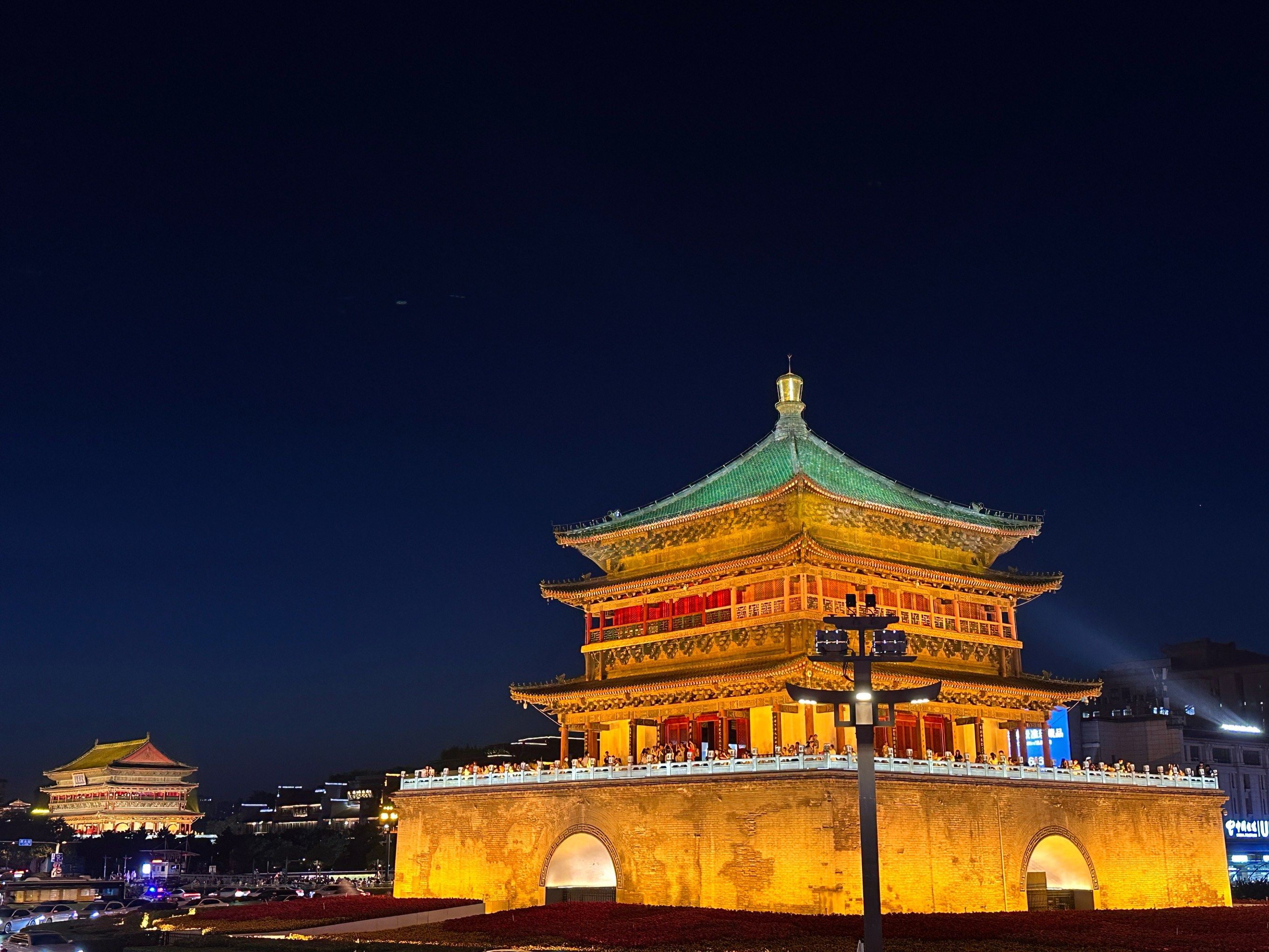 更有氛围#繁华是古都盛世是长安 #相约古城夜景