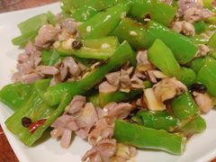 尖椒炒鸡肾-御霞苑泥烩鸡休闲农庄