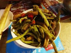 -独一佳老胡湘菜馆(矿山路店)