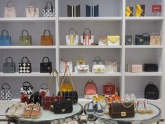 -王府井奥莱临潼小镇(临潼店)