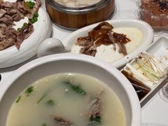 -梅利汴京烤鸭•开封豫菜地标店(东大街店)