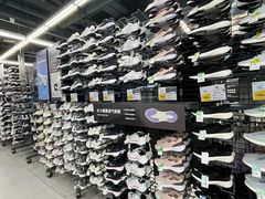 -迪卡侬(高新万达店)