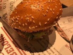 -The Habit Burger Grill 哈比特汉堡(复兴soho店)