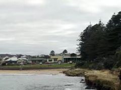 -12 Rocks Beach Bar Cafe