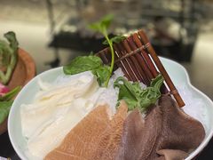 -红鼎豆捞·非遗鲍皇汤火锅(宝丰路店)