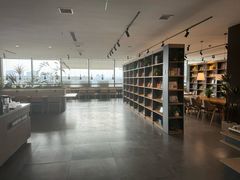 -魔方城市书房(中街益田店)