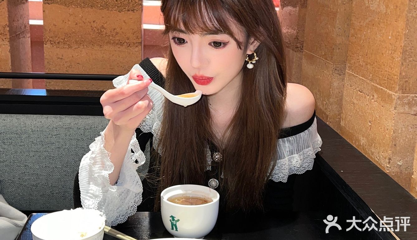 一家可以在清吧里喝鸡汤的店！！🤩