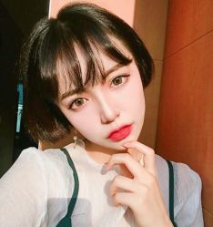 -时尚殿堂明星门店