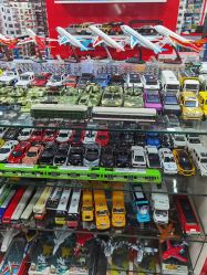 -百荣二期玩具城