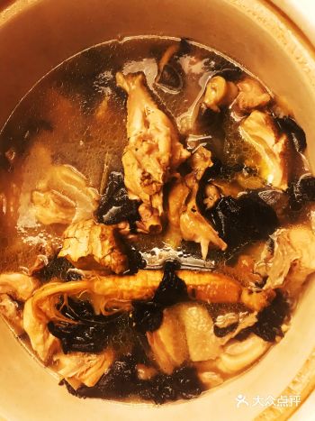 人参土鸡煲，冬日大补啊！