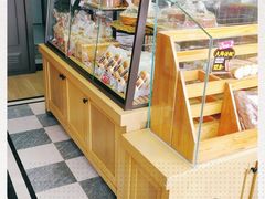 面包甜点陈列柜-味多美蛋糕(欢乐谷店)