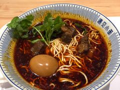 红烧牛肉面-遇见小面(白云机场T2安检外店)