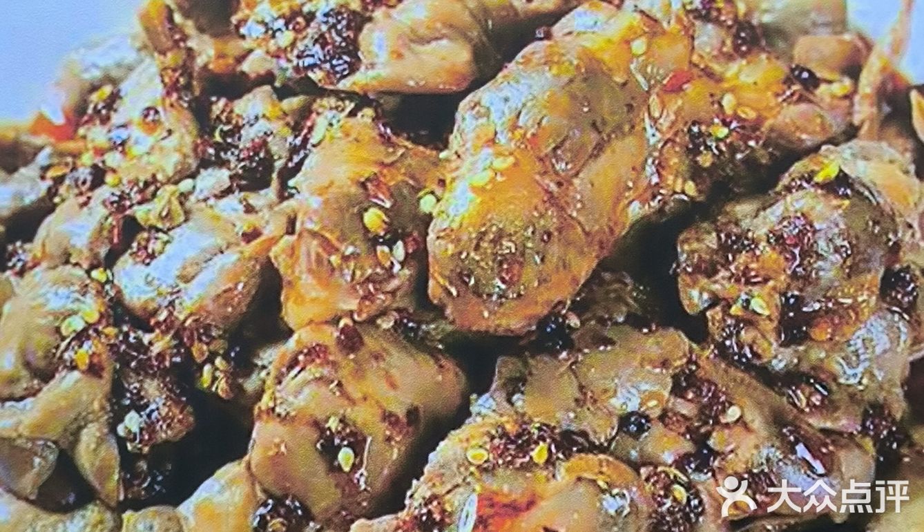 来买麻辣鸡都是现称现拌，干净卫生的食材