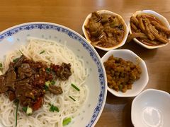 -邱芳粉店(迎宾大道旗舰店)