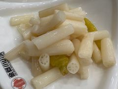 酸辣脆藕仔-嘉陵楼馋嘴城(簋街总店)