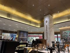 -星巴克臻选(深圳龙华红山天虹店)