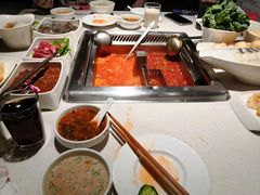 -海底捞火锅鲜切牛肉主题店(长寿路店)