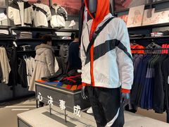 -NIKE品牌体验店(金源新燕莎店)