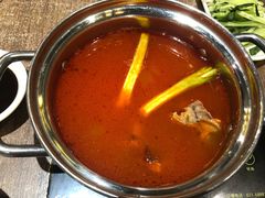 西红柿养颜鸭汤锅-龙聚德北京烤鸭(沙坪坝华宇A馆店)