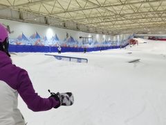 -乔波室内滑雪场
