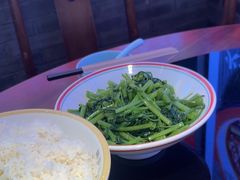 -川流不息·地道川菜·小龙虾(新松江路店)