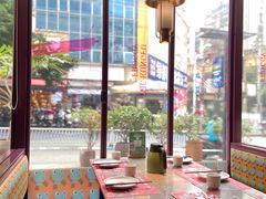 靠窗位-蛙小侠·沸腾砂锅(西关新天地店)