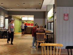 用餐区-肯德基(西稍门店)