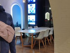 -lululemon(上海浦东IFC店)