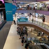 观音桥人气超级高的一家商圈。