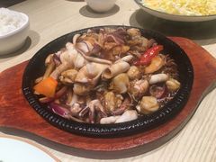 铁板三鲜-小船渔村•大连菜•大连焖鱼(黄河路店)
