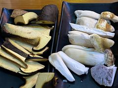 -丽江庭院·云南野生菌·海鲜火锅(鼓楼四合院店)