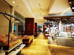 面包甜点陈列柜-怡咖啡海鲜自助餐厅(浦东香格里拉店)