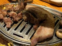-青瓦炭韩潮烤肉(花园道店)