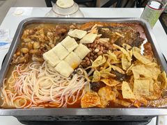 -在巷子里的烤肉店·螺蛳粉烤鱼·牛蛙(和美城店)