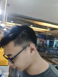 -镁连社·美联社