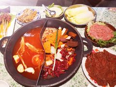 -肖婷姐大铁锅重庆火锅(南湖店)