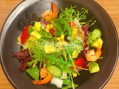 轻体鲜虾牛油果沙拉-威克特披萨汉堡