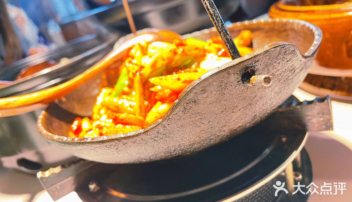 和天后同桌食饭了哈哈哈