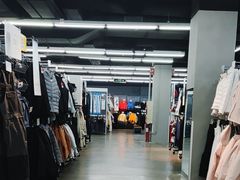 -迪卡侬(顺峰山店)