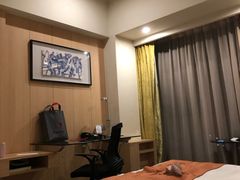 -上海虹桥西郊假日酒店