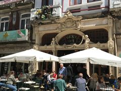 -Majestic Café
